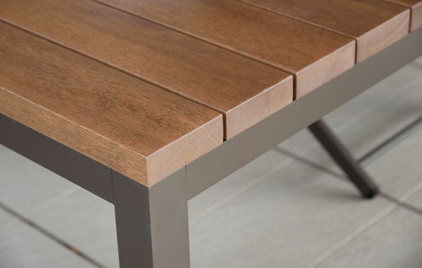 ULTRA EETTAFEL