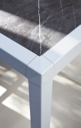VICTUS EETTAFEL